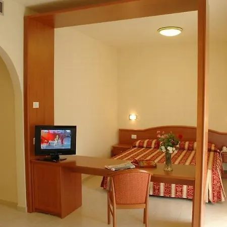 מלון Roma Residenza קרביה