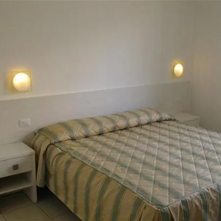 Roma Residenza מלון