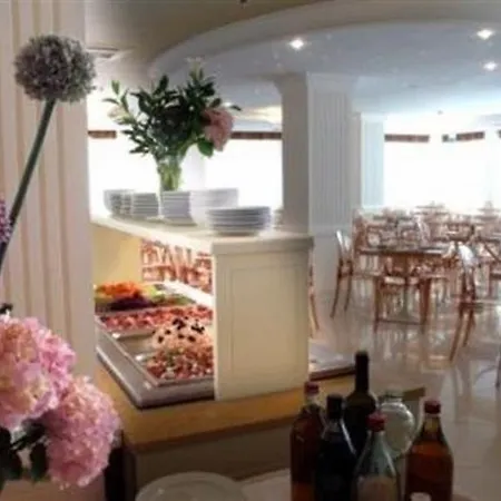 Roma Residenza מלון 3*