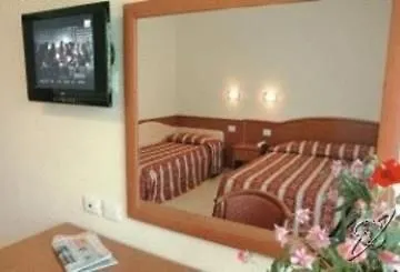 Roma Residenza מלון 3*